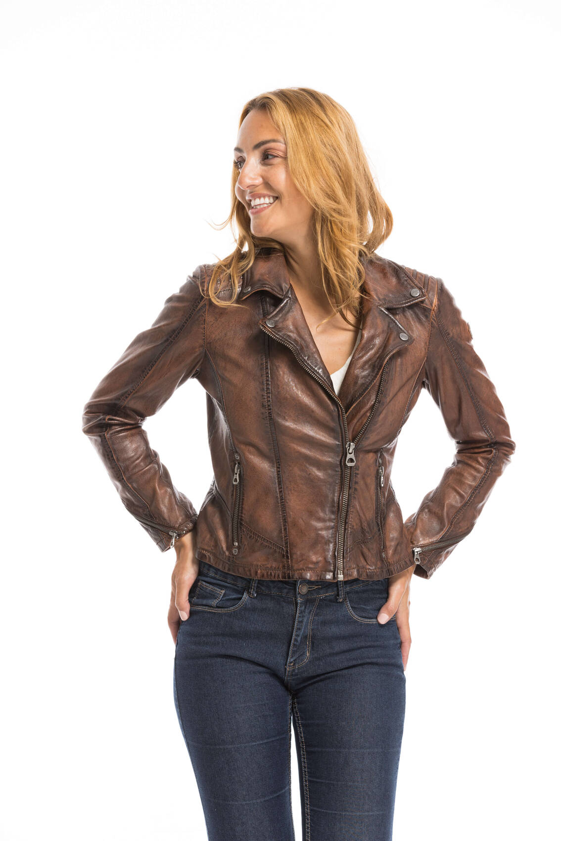 CG-23-FEMME-14556-DARK-COGNAC-23334 1