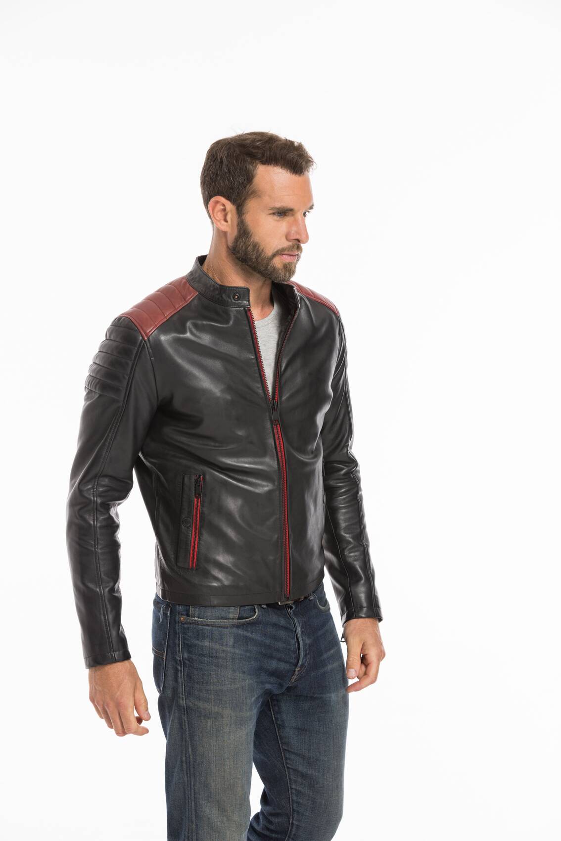 CG-23-HOMME-DILECTASTONER-BLACK-RED-24561