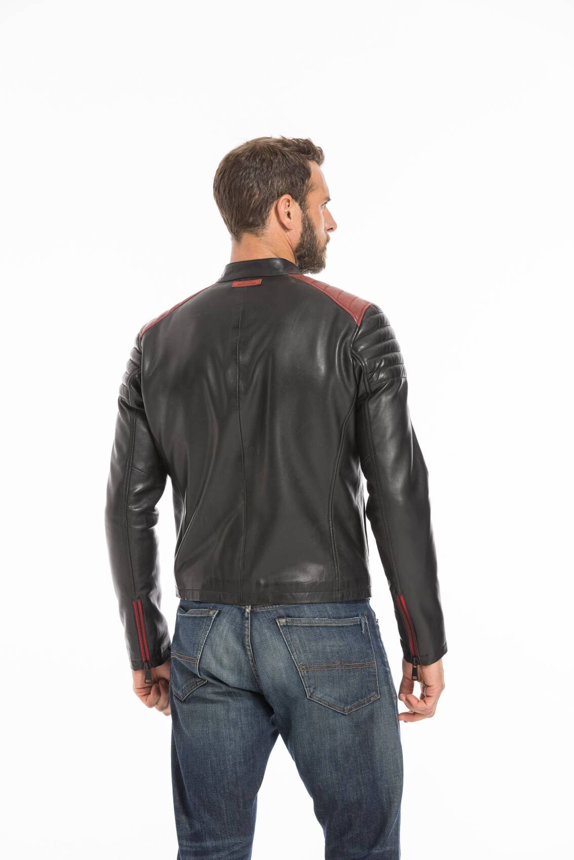 CG-23-HOMME-DILECTASTONER-BLACK-RED-24562