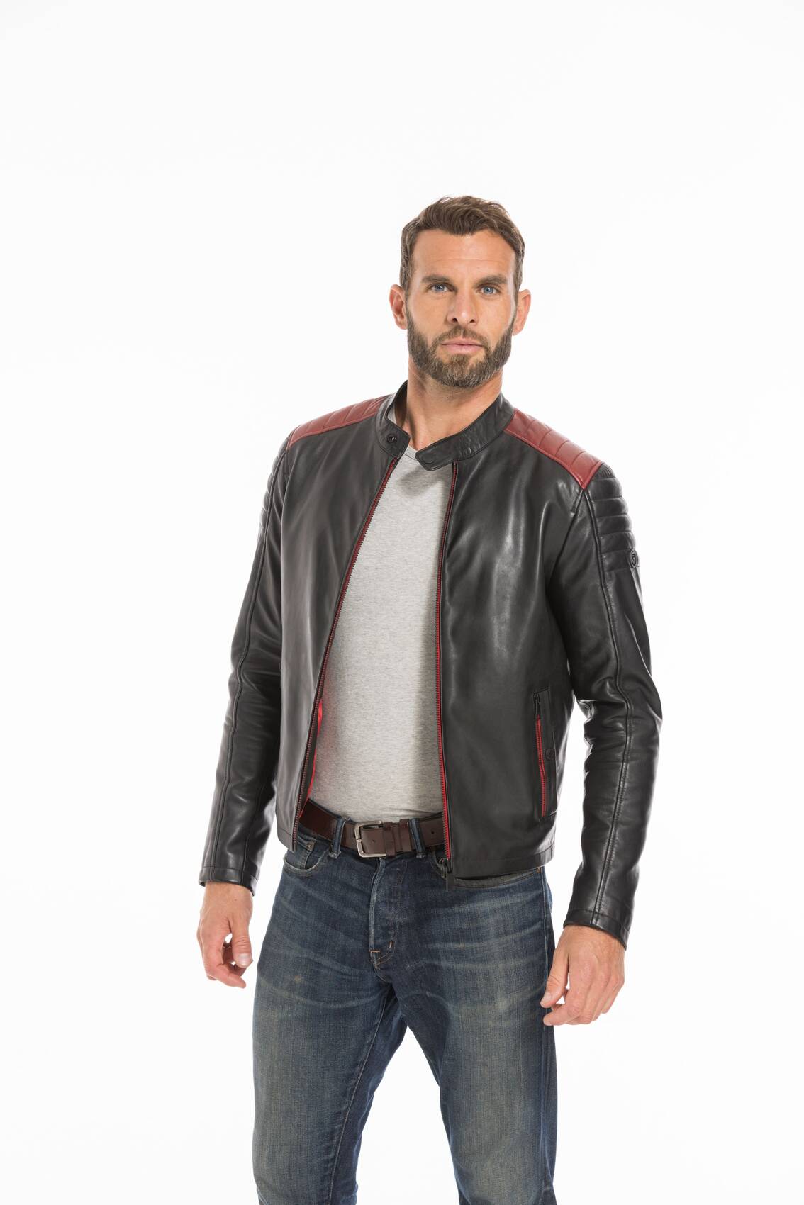 CG-23-HOMME-DILECTASTONER-BLACK-RED-24567