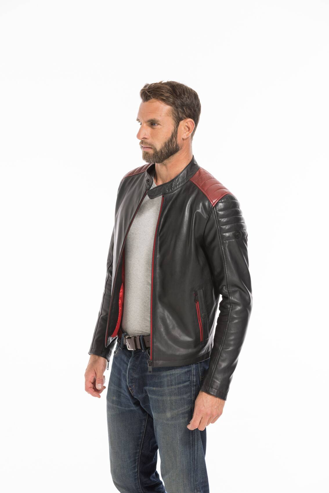 CG-23-HOMME-DILECTASTONER-BLACK-RED-24568