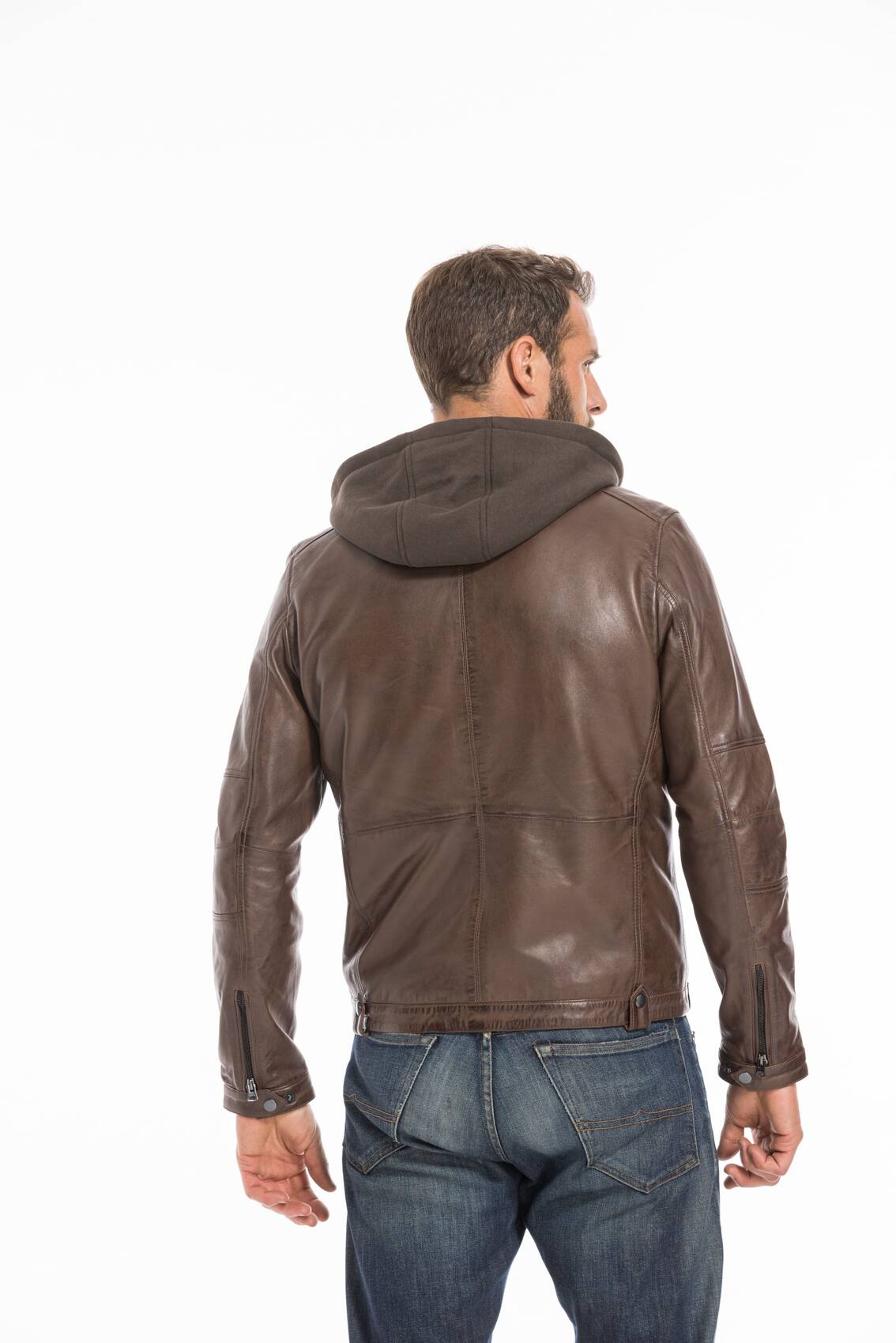 CG-23-HOMME-MARIO-MARRON-25594